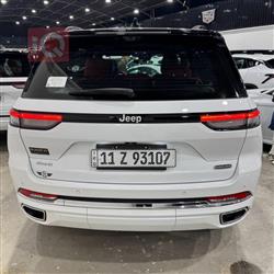 جیپ گراند شیرۆکی